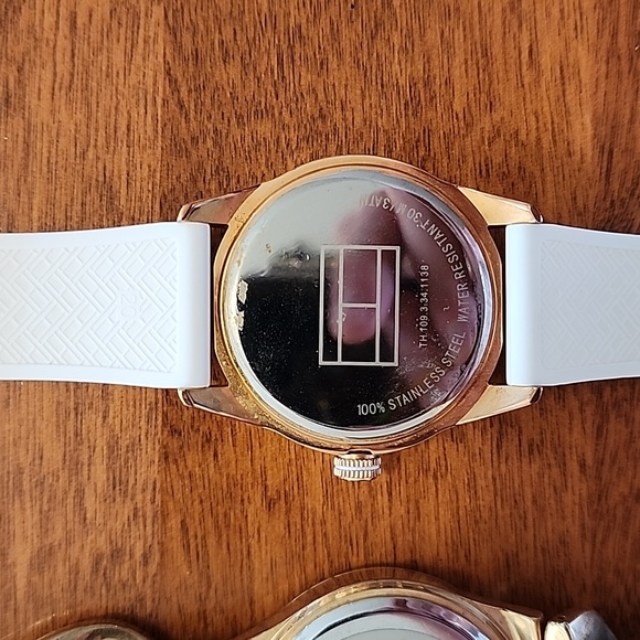 Lot of 2 Ladies Fashion Watches (Need New Batteries) - Picture 7 of 11